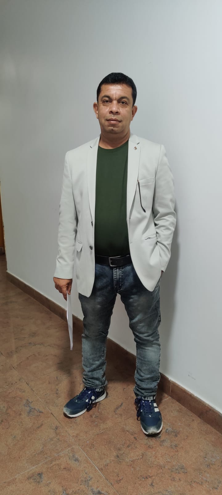 Mr. MANOJ DAVDA